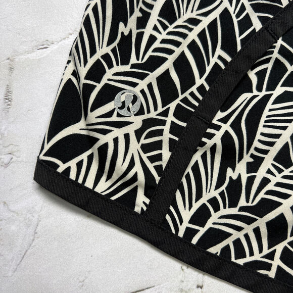 Lululemon Pretty Palm Run Times Shorts 4" SIZE 8 WAIST 33 Black White Liner - Picture 11 of 11